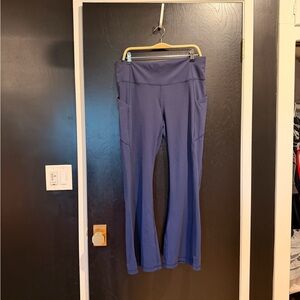 Fabletics Pure Luxe Flare Leggings/Yoga Pants - Size XXL/1X Short - NWT